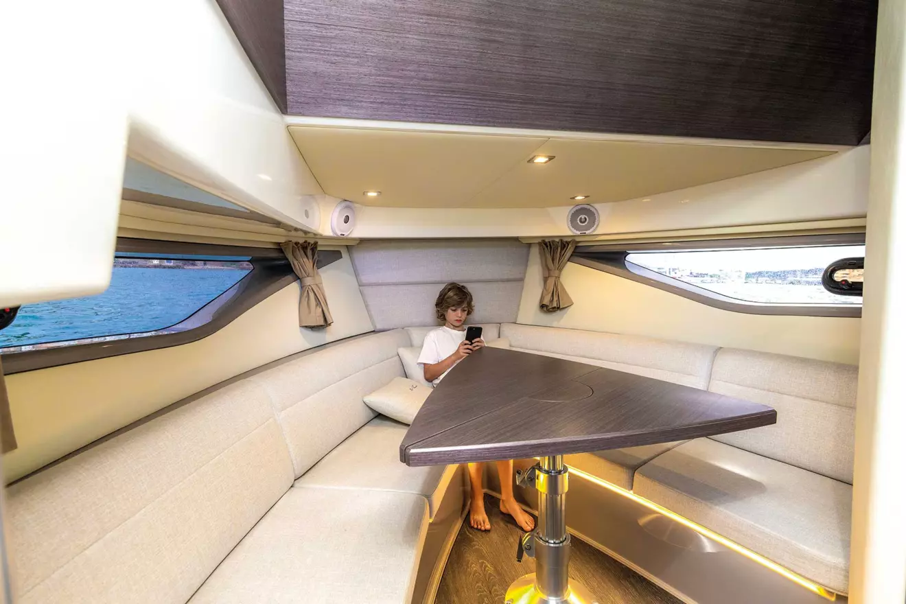 Air-conditioned cabin below deck on Sea Ray 320 Sundancer Penelope